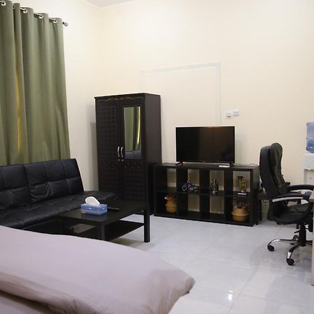 Luxury Private Studio Apartment Close To Airport Abu Dhabi Eksteriør bilde