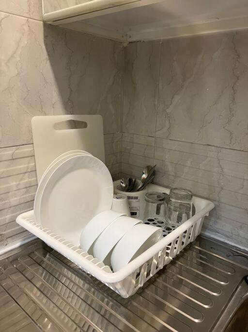 Luxury Private Studio Apartment Close To Airport Abu Dhabi Eksteriør bilde